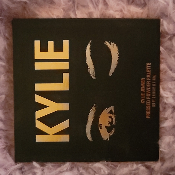 BRAND NEW Kylie Jenner palette - Picture 1 of 5